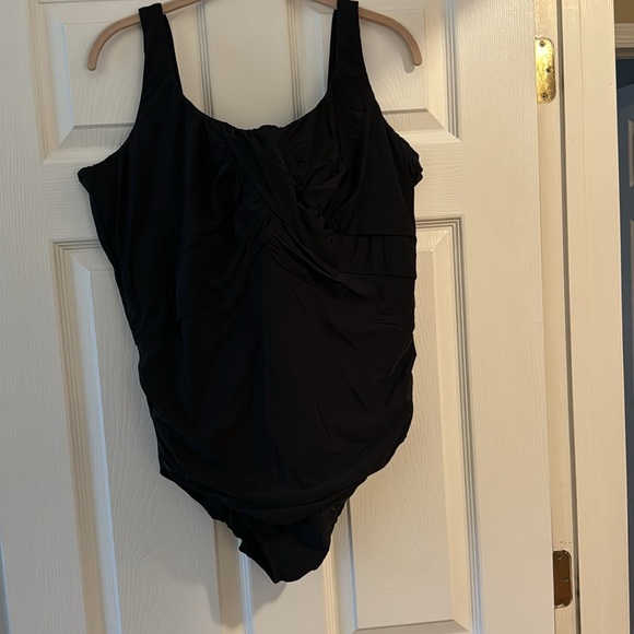 Lands End one piece, bathing suit - Picture 1 of 4